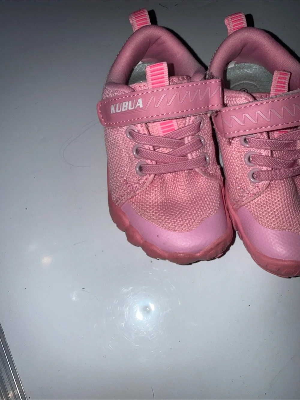 KUBUA Barefoot Shoes Boys Girls Sneakers Pink It Says Size 26, See Pics For Size